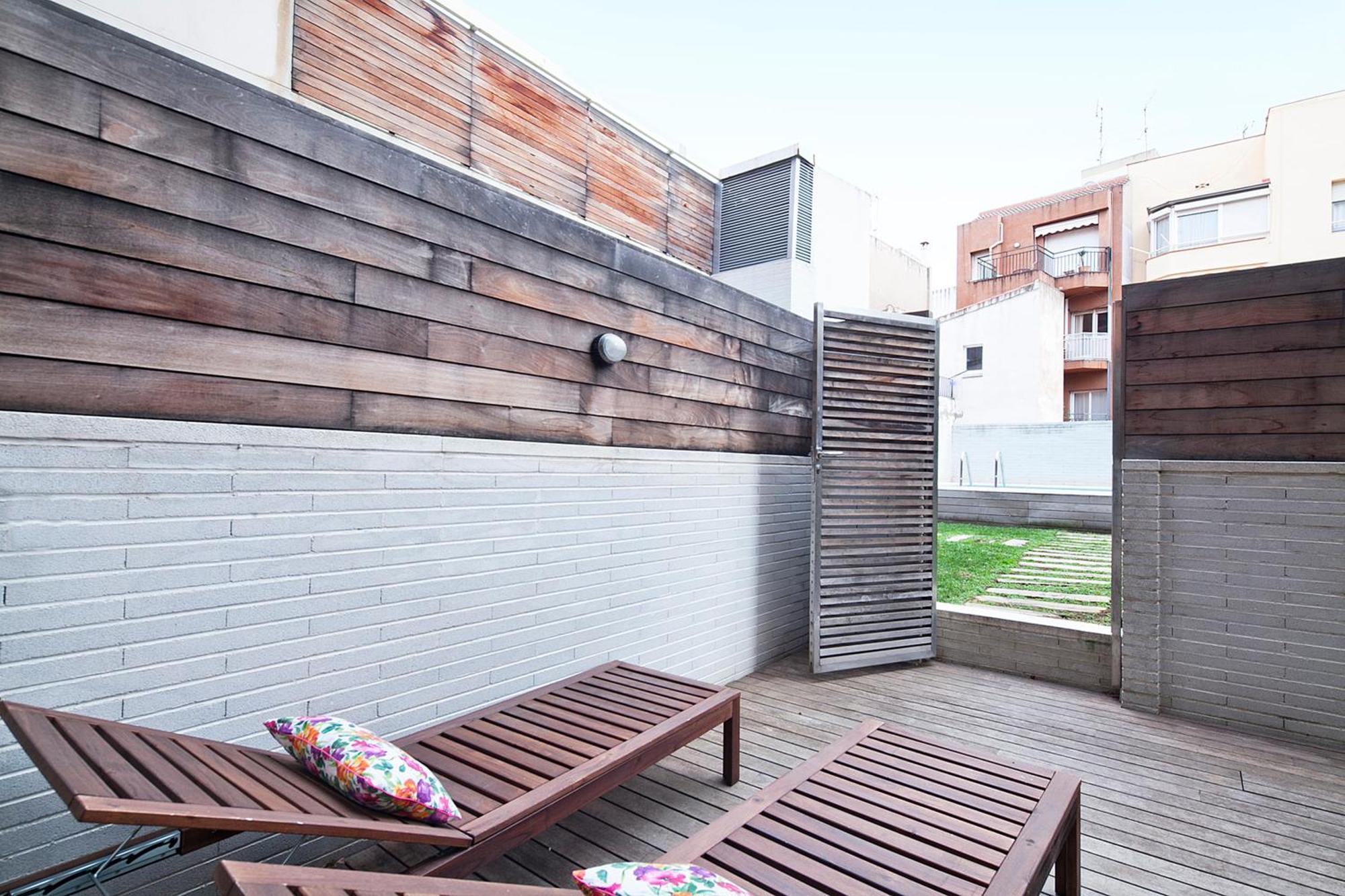 My Space Emirates - Splendid Apartment With Terrace And Pool Near Park Gueell Barcelona Eksteriør bilde