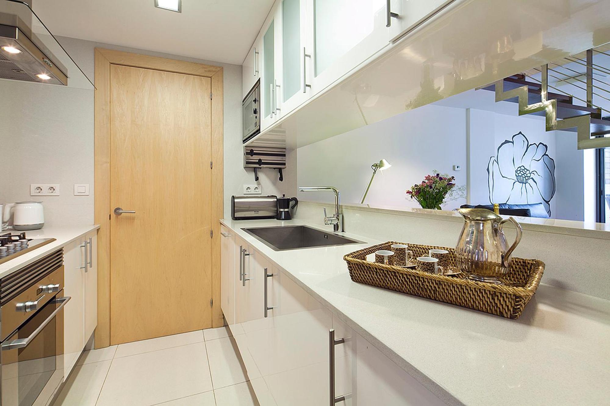 My Space Emirates - Splendid Apartment With Terrace And Pool Near Park Gueell Barcelona Eksteriør bilde
