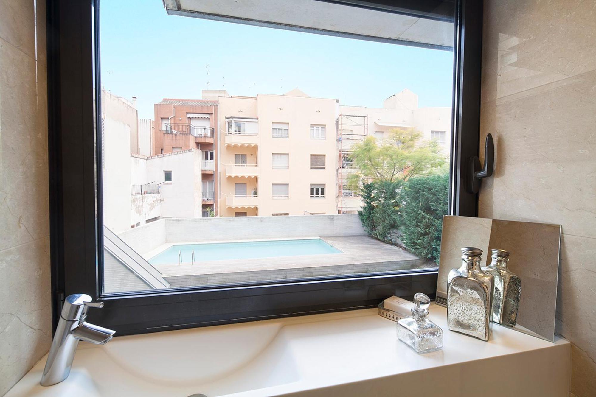 My Space Emirates - Splendid Apartment With Terrace And Pool Near Park Gueell Barcelona Eksteriør bilde