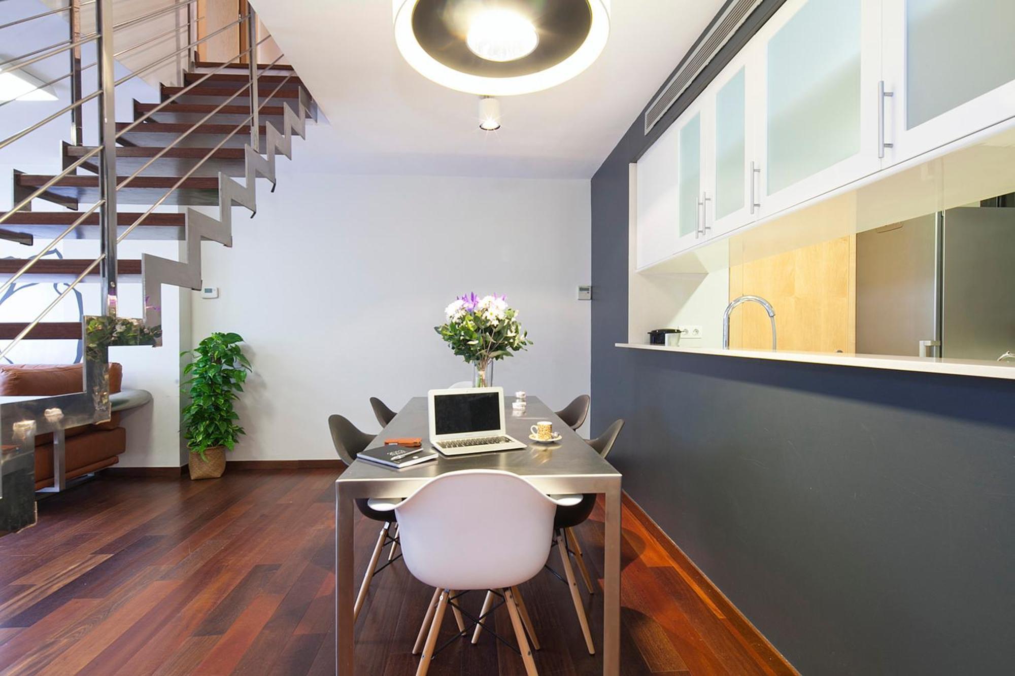 My Space Emirates - Splendid Apartment With Terrace And Pool Near Park Gueell Barcelona Rom bilde